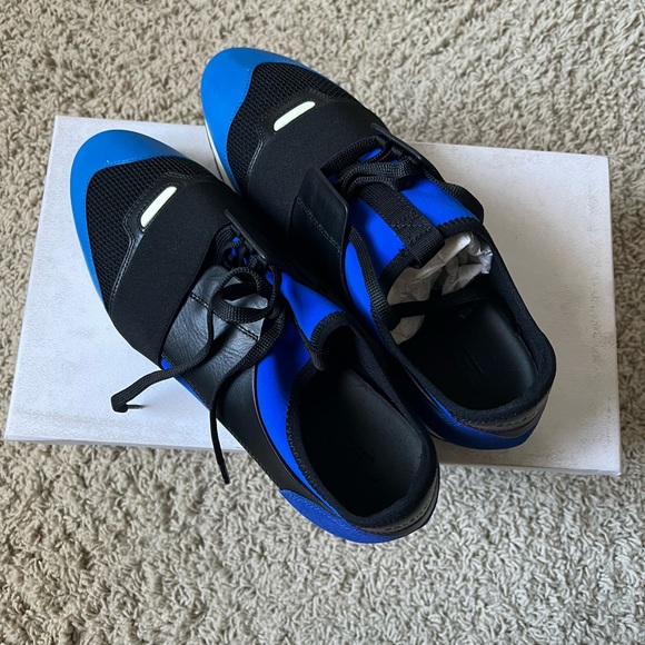 Brand new balenciaga runner sneakers.Dustbag.Box too,just dirty(bought as is) - Picture 2 of 5